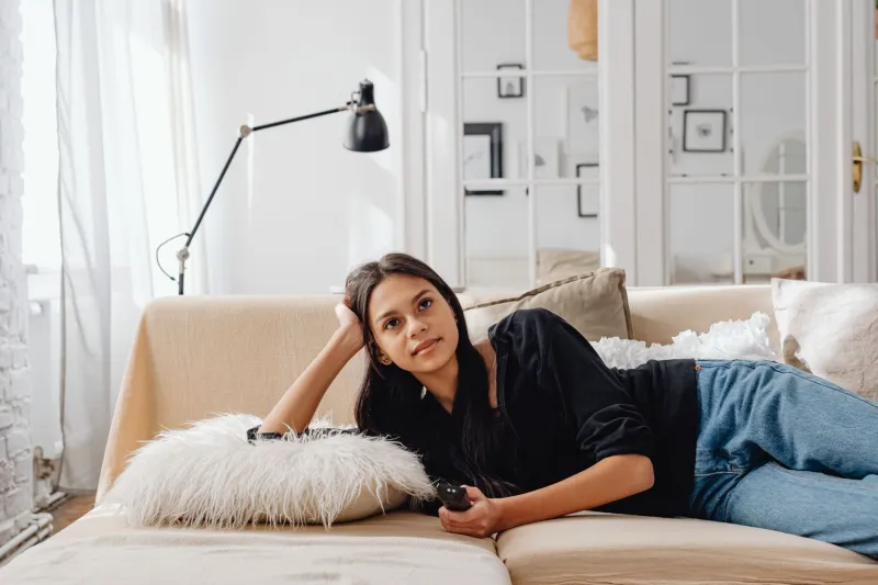 Fewer Tabs, Better Nights: The Americans Deliberately Shrinking Their Entertainment World